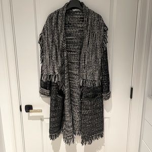 Vince long duster/cardigan with pockets and fringe.